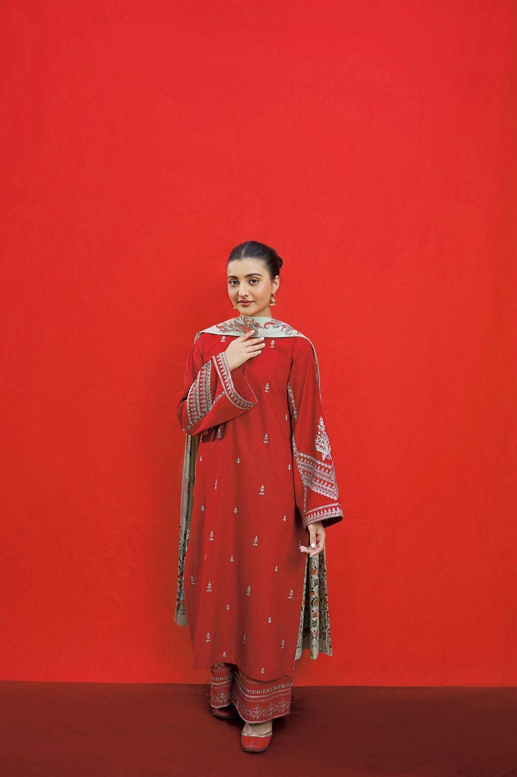 3 Pcs Women's Unstitched Embroidered Suit