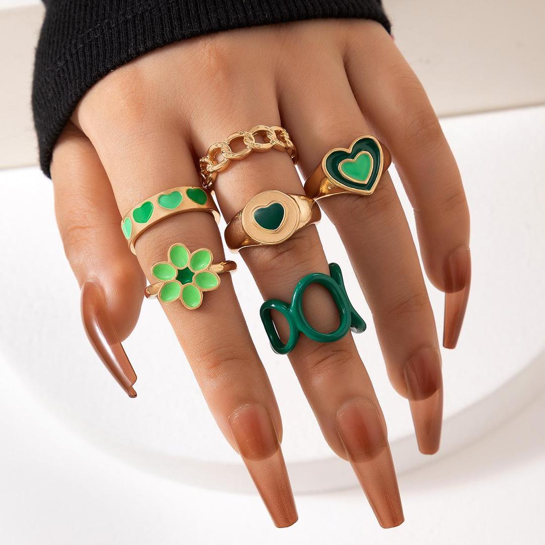6 Pcs Set of Alloy Gold Rings With White Daisy Flower Finger Ring