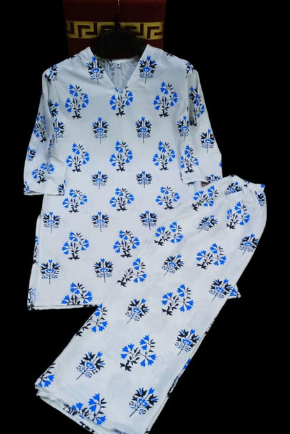2 Pcs Women's Stitched Linen Printed Shirt And Trouser