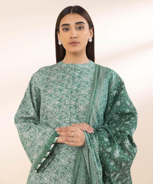 3 Pcs Women's Unstitched Printed Suit