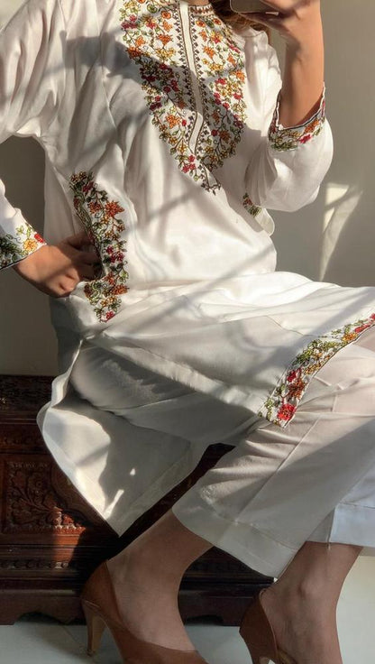 2 Pcs Women's Stitched Linen Embroidered Suit