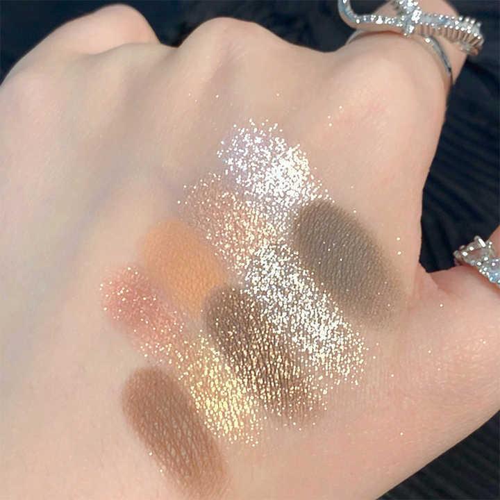Matte And Glitter Eyeshadow Palette