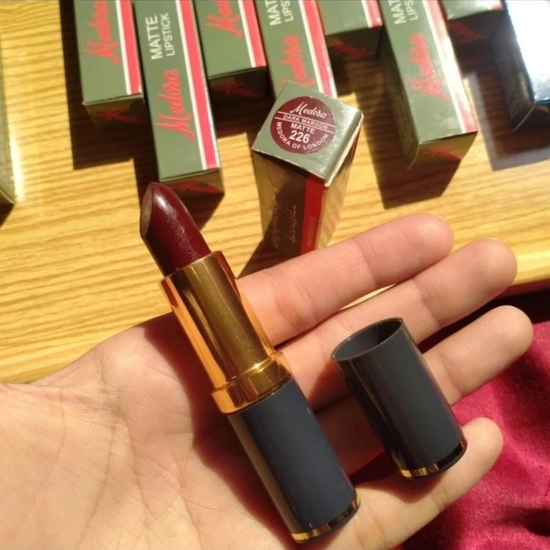 High Pigmented Multicolor Matte Finish Lipstick - 2 Pcs