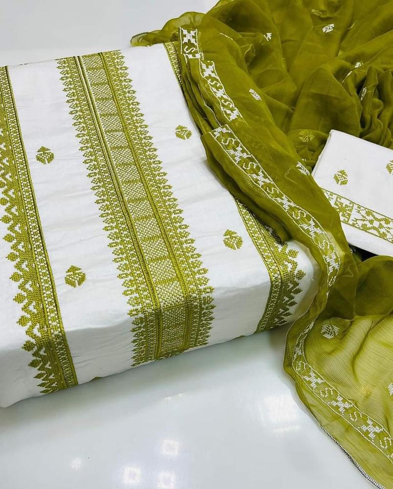 3 Pcs Women's Unstitched Lawn Embroidered Suit